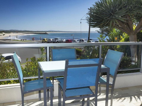 Beachpoint G2 - Accommodation Australia 2