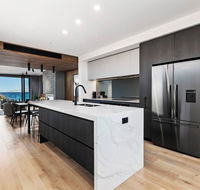 Beachside Lane - On the beach water views - Australia Shopping