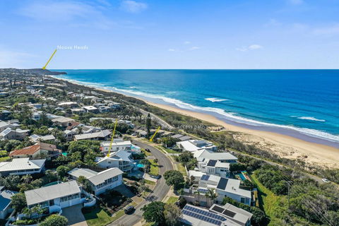 Beachside Luxury, Sunrise Beach - Local Tourism 1
