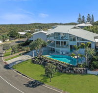 Beachside luxury Sunrise Beach - Australia Shopping