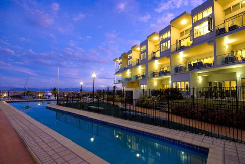 Beachside Magnetic Harbour Apartments - Accommodation Australia 3