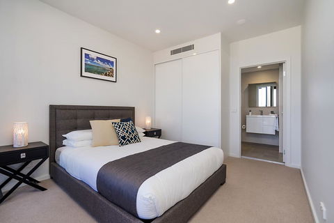 Beau Monde Apartments Newcastle - The Herald - Local Tourism 2