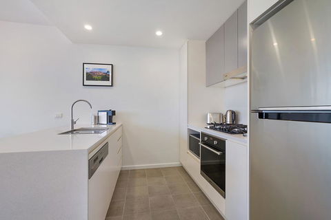 Beau Monde Apartments Newcastle - The Herald - Local Tourism 1