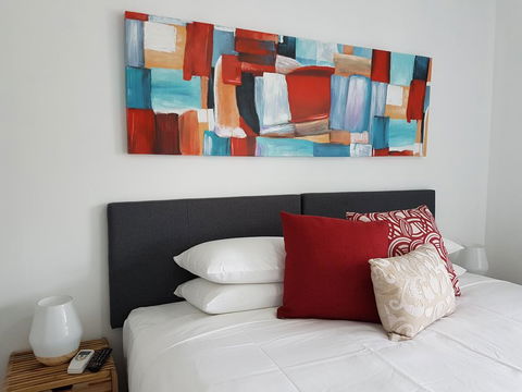 Beau Monde Apartments Newcastle - Worth Place Apartment - Local Tourism 1