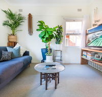 Beautiful Beach Home in Superb Location - Accommodation Australia