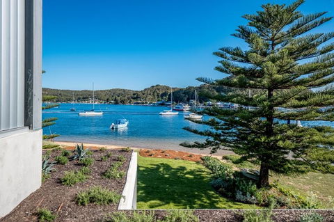 Beauty On Booker Bay - Local Tourism 1