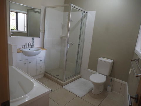 Bed And Breakfast With Airport Transfers And Rental Car - Accommodation Australia 2