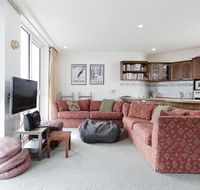 Beehive 14 - Accommodation Australia