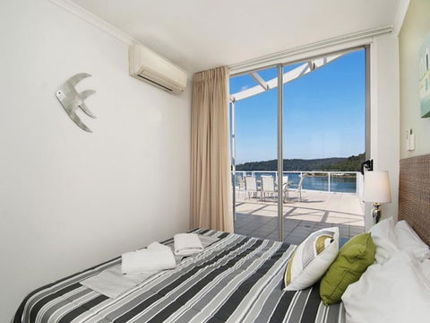 Bella Mare - 2 Bedroom Ocean View Terrace Apt - Local Tourism 3