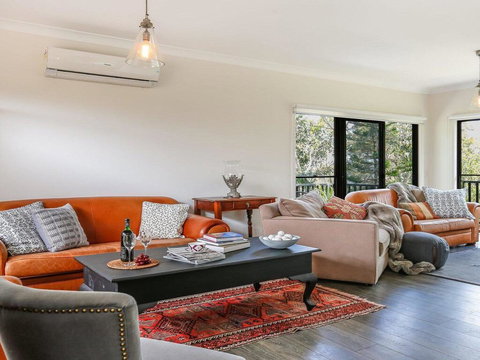 Bellara - Your Home Among The Gum Trees! - Local Tourism 1