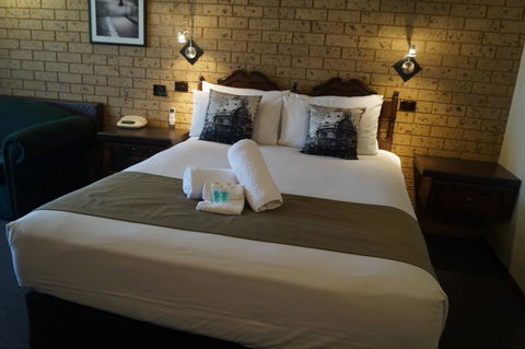 Belltower Motor Inn - Accommodation Australia 2