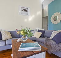 Between 2 Beaches - comfortable private sanctuary - Accommodation Australia