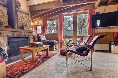Bindi - Alpine Getaways's Chalet At Tower Rd - Accommodation Australia 2