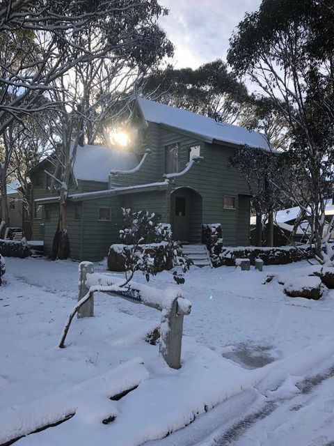 Bindi - Alpine Getaways's Chalet At Tower Rd - Accommodation Australia 3