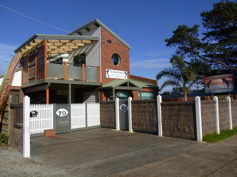 Black Dolphin Waterfront Apartment - Local Tourism 1