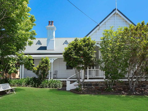 Blake House - Iconic Coastal Homestead - Accommodation Australia 0
