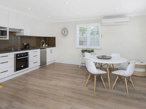 Blake Loft On Manning - 500 Metres To Two Beaches - Accommodation Australia 1