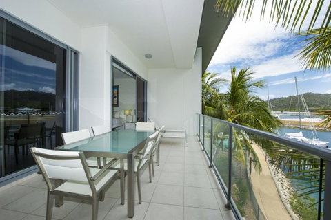 Blue On Blue Apartment 332 - Accommodation Australia 0