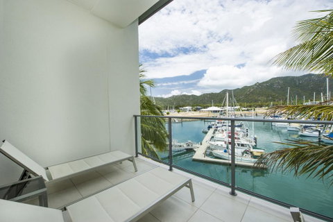 Blue On Blue Apartment 332 - Accommodation Australia 1