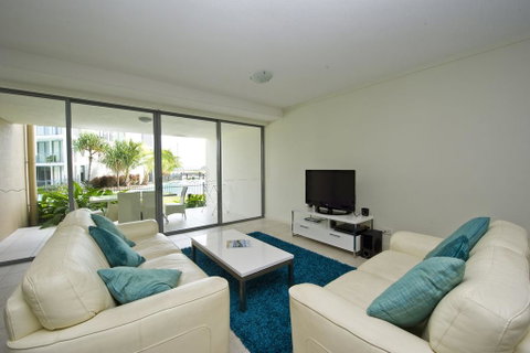 Blue On Blue Apartment 812 - Accommodation Australia 0