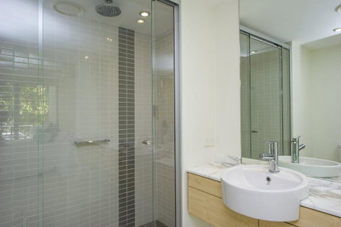 Blue On Blue Apartment 813 - Accommodation Australia 3