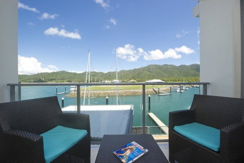 Blue On Blue Studio Room 1242 - Accommodation Australia 3