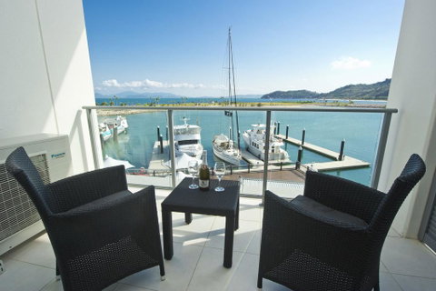 Blue On Blue Studio Room 1362 - Accommodation Australia 2