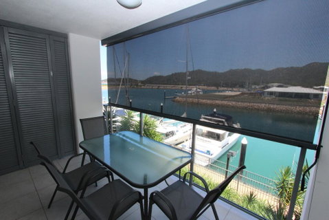 Blue On Blue Superior Studio Room 1221 - Accommodation Australia 2