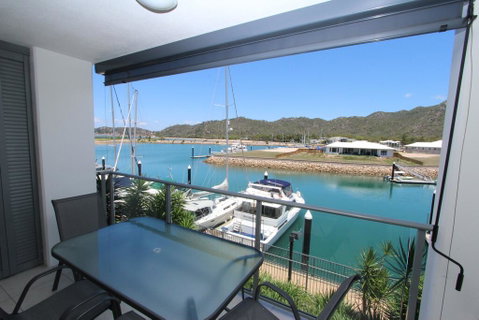 Blue On Blue Superior Studio Room 1221 - Accommodation Australia 1