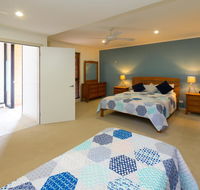 Blue Water Retreat - Downstairs - Local Tourism