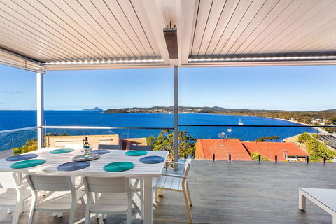 Blue Water Splendour - Infinity Pool And Amazing Views!! - Accommodation Australia 2