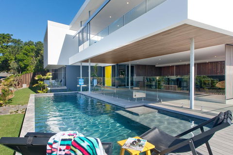 Bluey's Beach House - 5 Bedroom - Local Tourism 0