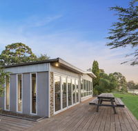 Bluff View River House - Stunning Riverfront - Local Tourism