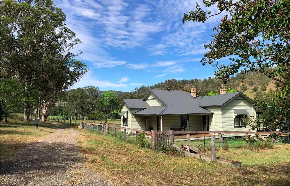 East Gresford NSW Australia Shopping