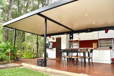 BoBRENE On Tamborine Nude Retreat - Cosy Chalet - Accommodation Australia 1