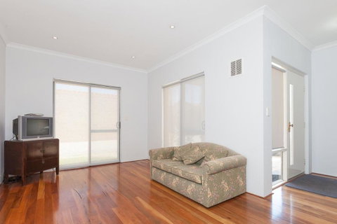 The Lane, Doubleview - Accommodation Australia 1