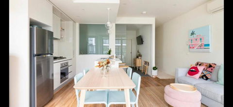 The Pas.Coe - A Stylish 1 Bedroom Unit With Free Parking. - Accommodation Australia 3