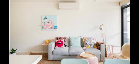 The Pas.Coe - A Stylish 1 Bedroom Unit With Free Parking. - Accommodation Australia 1