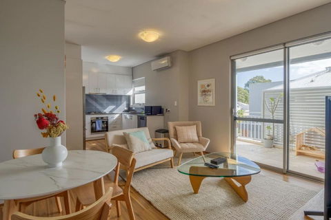 The Nordic Nook - A Relaxed Redcliffe Stay - Accommodation Australia 2