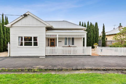 WARATAH At Queenscliff - Accommodation Australia 2