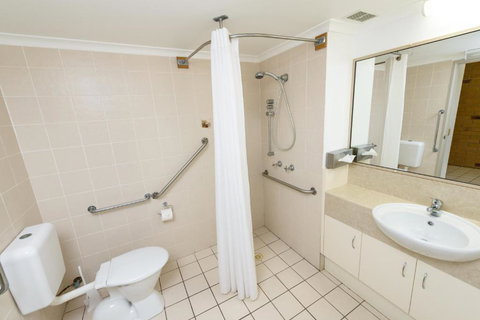 Wild Scotsman Motor Inn Gin Gin QLD - Australia Shopping 2