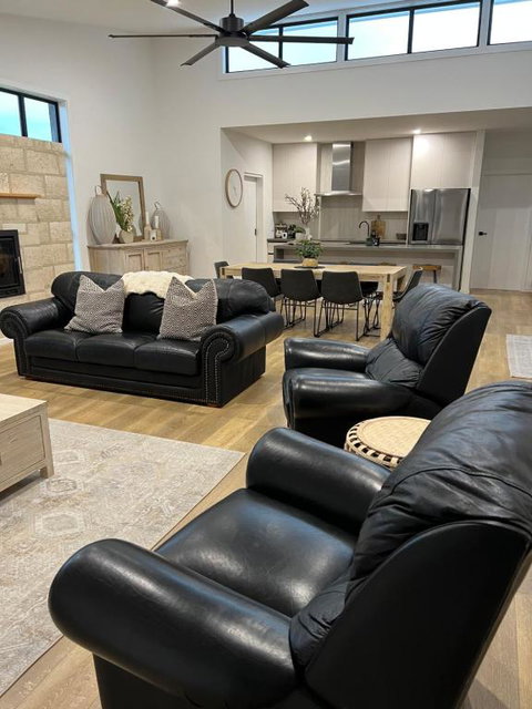 White Hut On Golflinks - Local Tourism 2