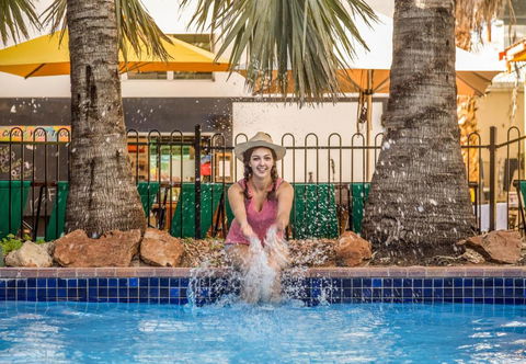 YHA Alice Springs - Australia Shopping 1