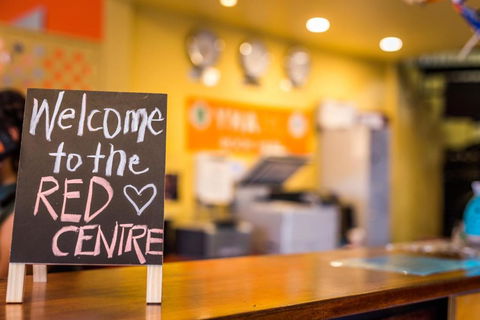 YHA Alice Springs - Australia Shopping 3