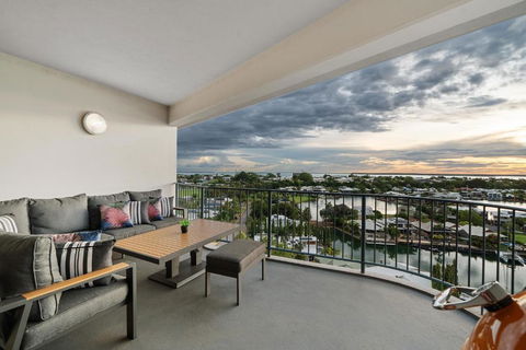 Anchor Point Penthouse 3BR With Marina Views - Pool - BBQs - Accommodation Australia 3