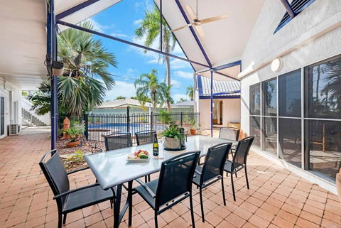 An Absolute Poolside Break By Casuarina Beach - Accommodation Australia 1