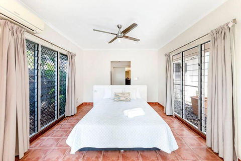 An Absolute Poolside Break By Casuarina Beach - Accommodation Australia 4