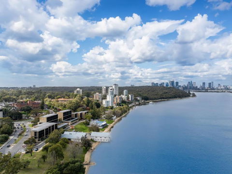 Wonil Hotel Perth - Handwritten Collection - Local Tourism 3