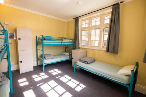YHA Newcastle Beach - Accommodation Australia 2