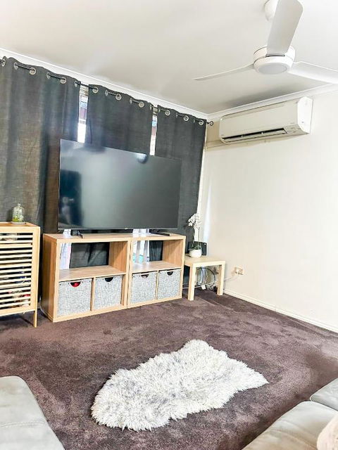 Queen Of The Desert Villa Secure & Gated 2 Bdrm Home - Accommodation Australia 3